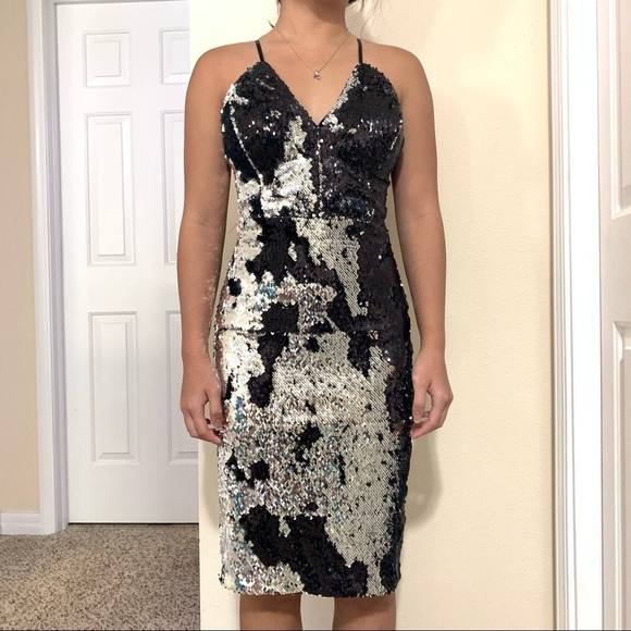 NEW BEBE Waking Up in Vegas Sequin Dress size XS - Picture 4 of 9